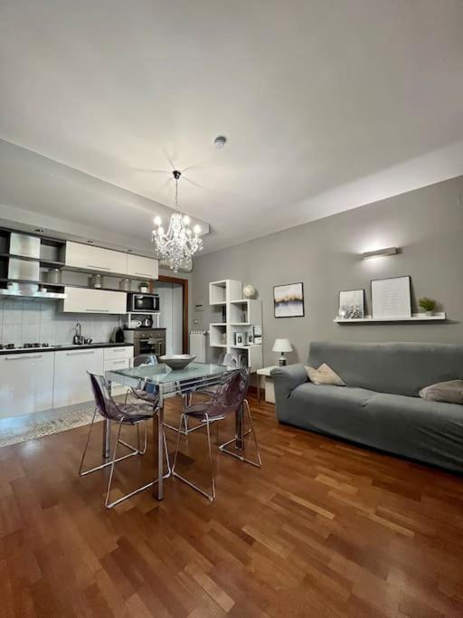 Appartement Casa Di Lillo à Merate Extérieur photo